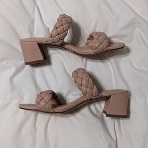 Cushionaire Onyx Nude Heeled Sandals